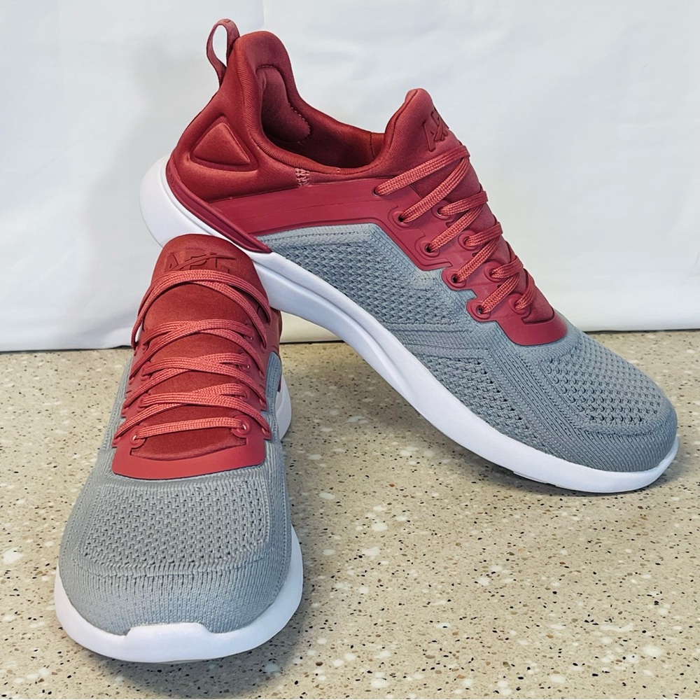 New APL TechLoom Tracer Women’s Size 10 Athletic Propulsion Labs in Cedar NIB